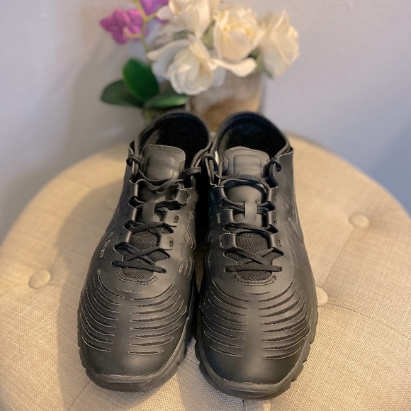 Nike Training Sneakers - Size 8.5 - Picture 8 of 12